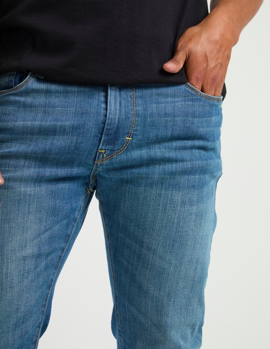 Jeans slim deslavado para hombre 5