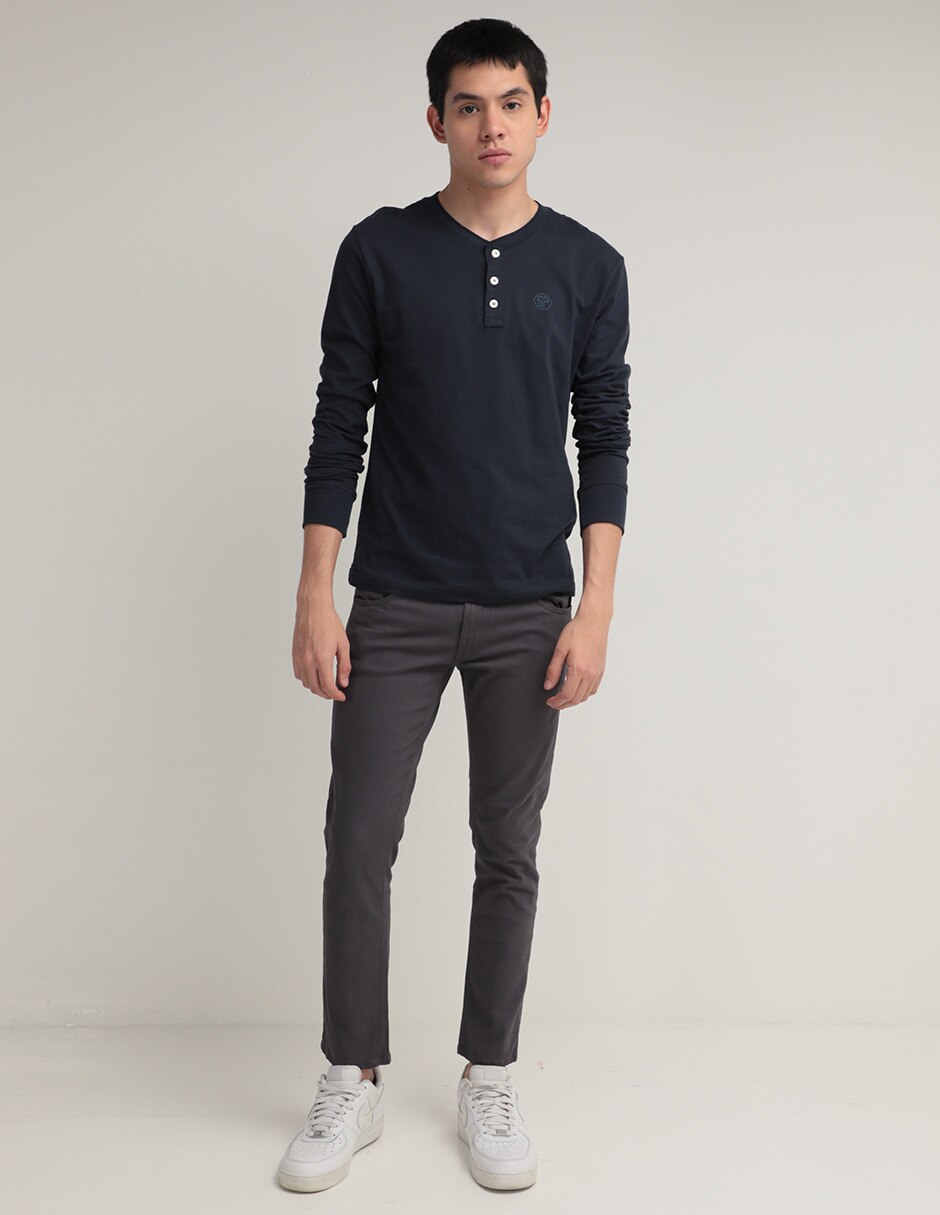 Playera cuello henley para hombre 3