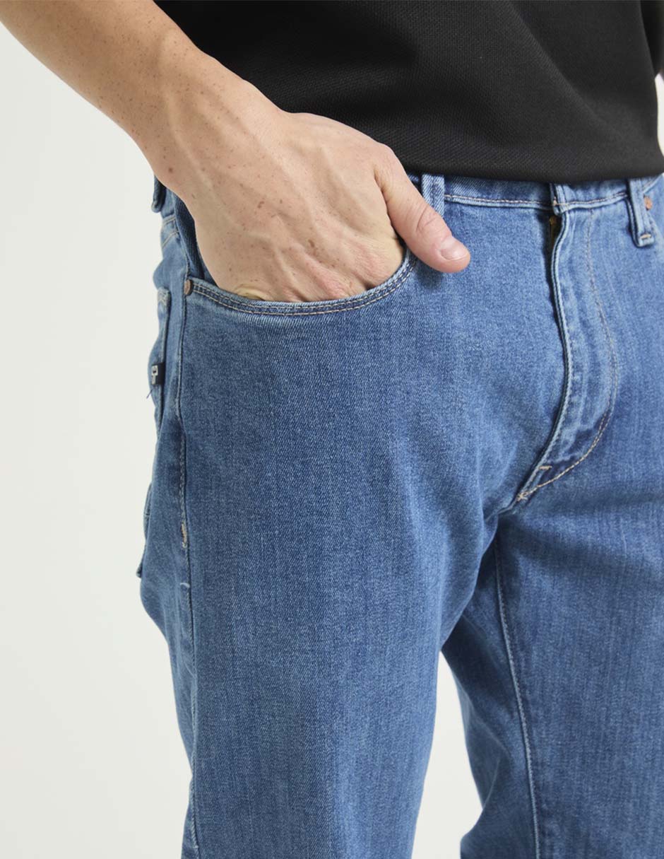 Jeans straight lavado medio para hombre 7
