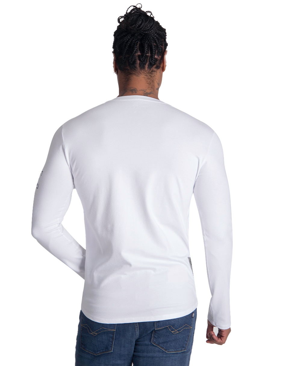 Playera cuello henley para hombre