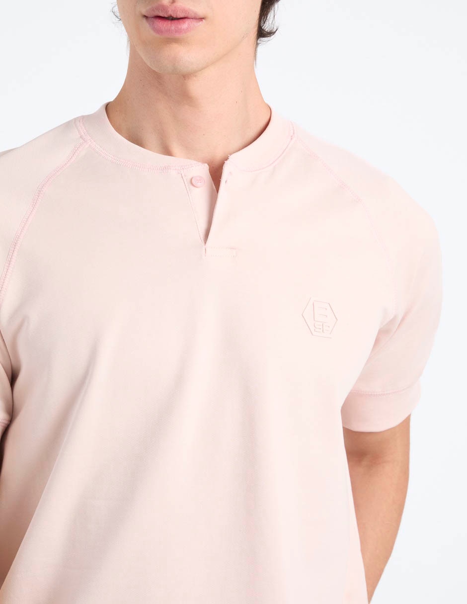 Playera cuello henley para hombre 5