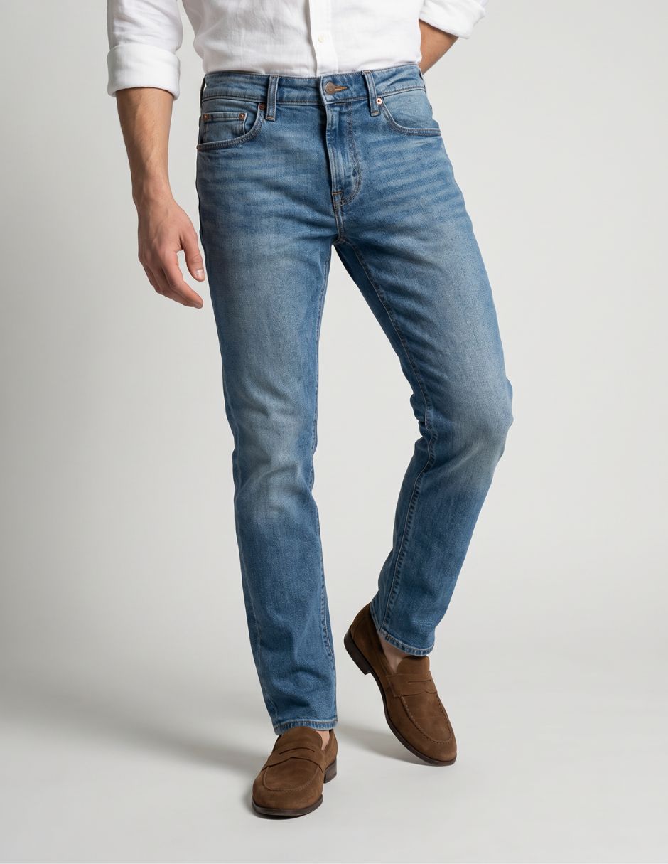 Jeans slim lavado claro para hombre Jeans slim lavado claro para hombre