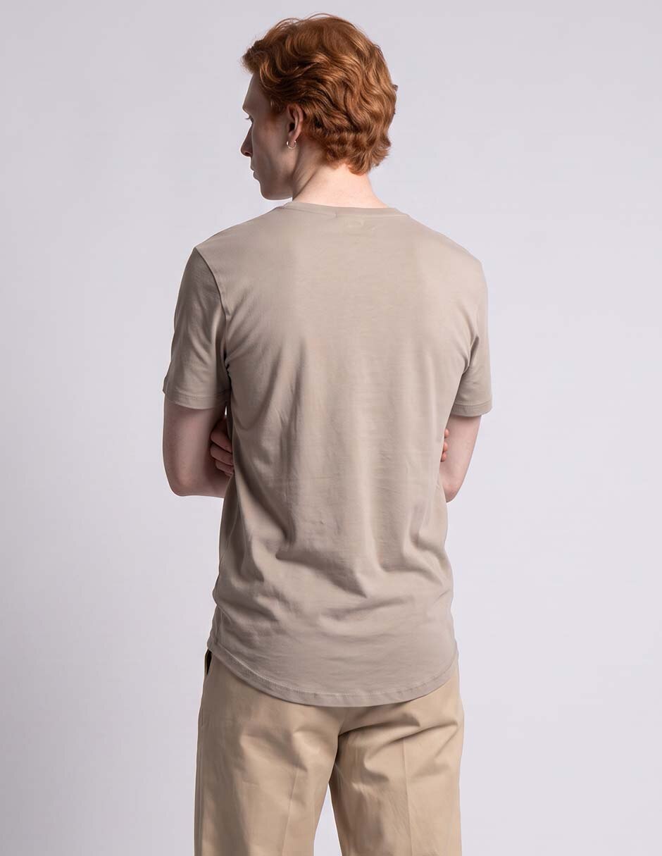 Playera cuello V para hombre 5